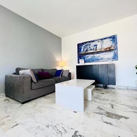 Le Pinede - Apt 4 Prs- Parking - Clim - 500M Plages Antibes Buitenkant foto