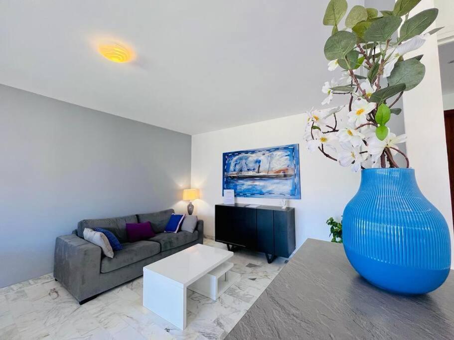 Le Pinede - Apt 4 Prs- Parking - Clim - 500M Plages Antibes Buitenkant foto