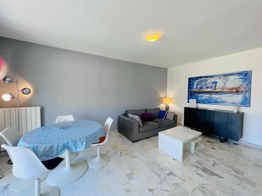 Le Pinede - Apt 4 Prs- Parking - Clim - 500M Plages Antibes Buitenkant foto